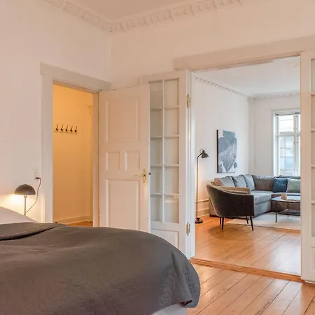 Апартаменты Spacious 3-bedroom In The Heart Of *