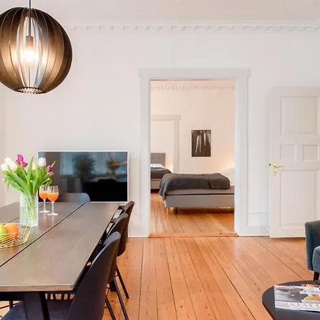 Spacious 3-bedroom In The Heart Of Апартаменты *
