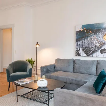 Spacious 3-bedroom In The Heart Of *